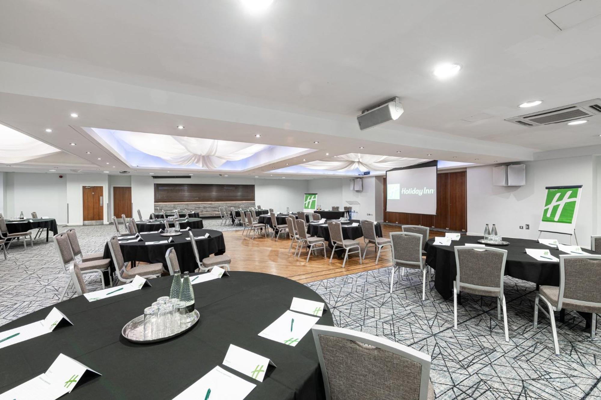 Hotel - - Oldham By Ihg 3*